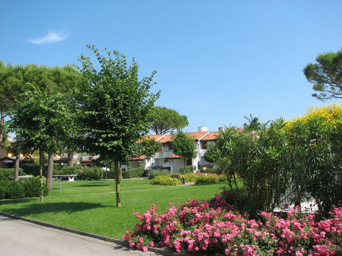 Danubio Apartment Бибионе Екстериор снимка