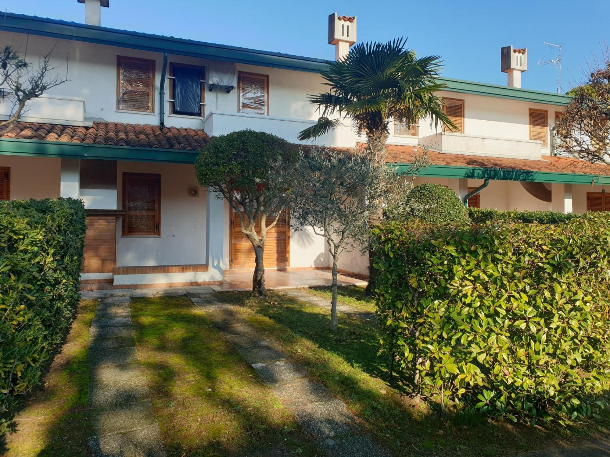 Danubio Apartment Бибионе Екстериор снимка